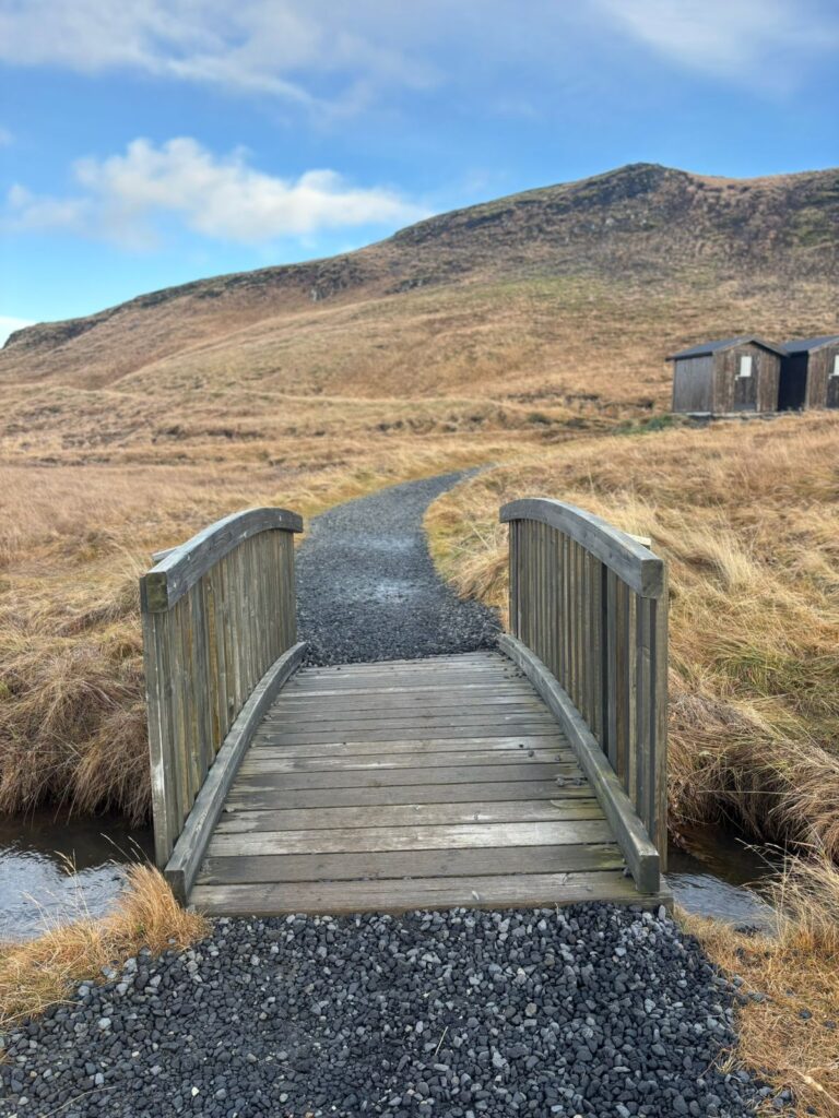islandia-trilha-ponte